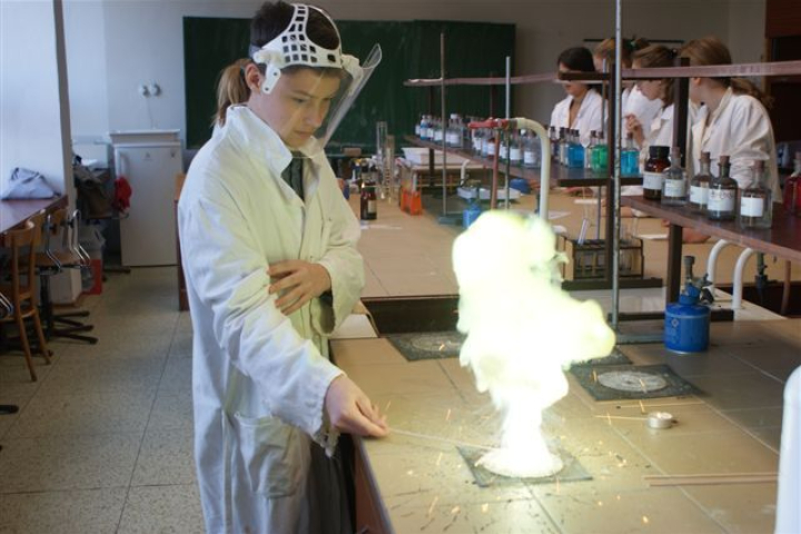 Projekt CHEMIE S GYMNÁZIEM ČAJKOVSKÉHO
