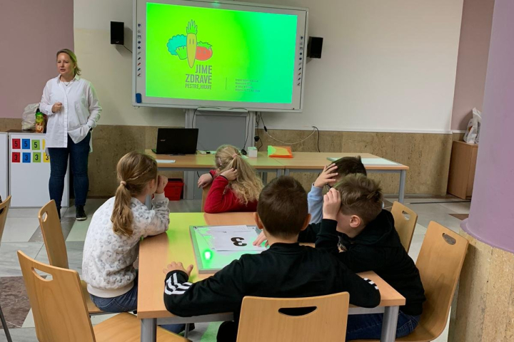Jíme zdravě, pestře, hravě