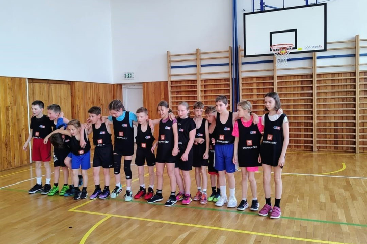 Úspěch mladých sportovců ZŠ Heyrovského v kvalifikaci Jr.NBA